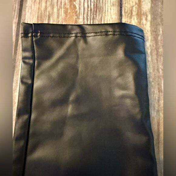 Black Faux Leather Leggings - Picture 4 of 5